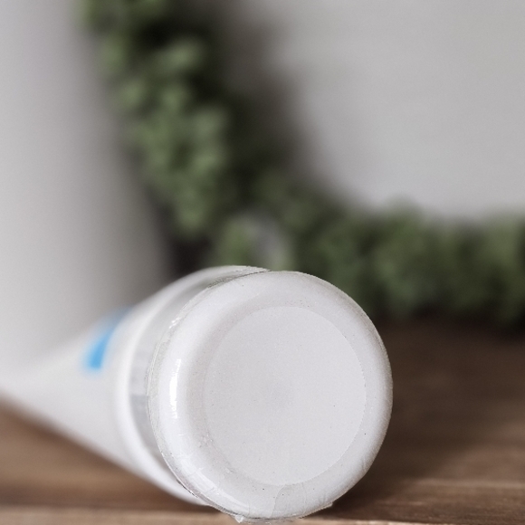 Rodan + Fields REDEFINE Daily Cleansing Mask - Picture 3 of 3